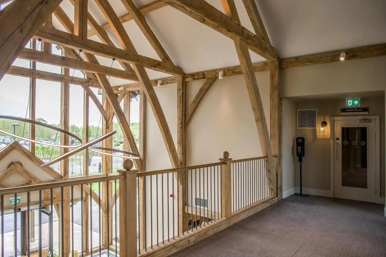 Sandburn Hall York 4*,